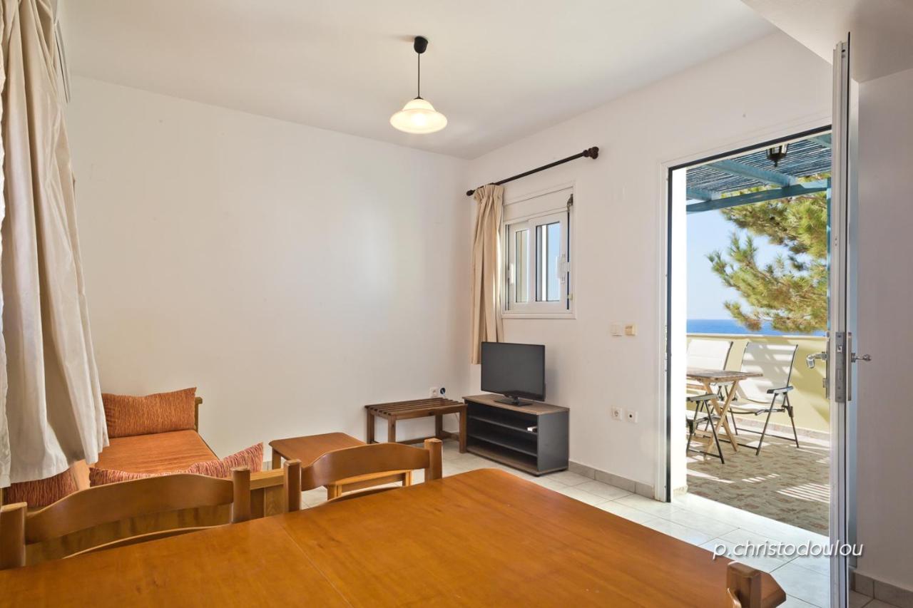 Albatros Studios & Apartments Lefkos  Luaran gambar