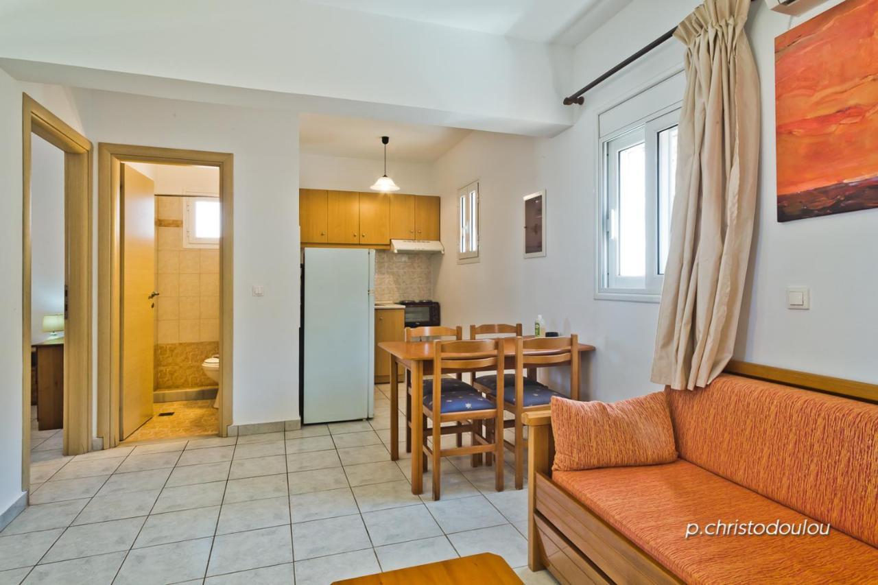 Albatros Studios & Apartments Lefkos  Luaran gambar