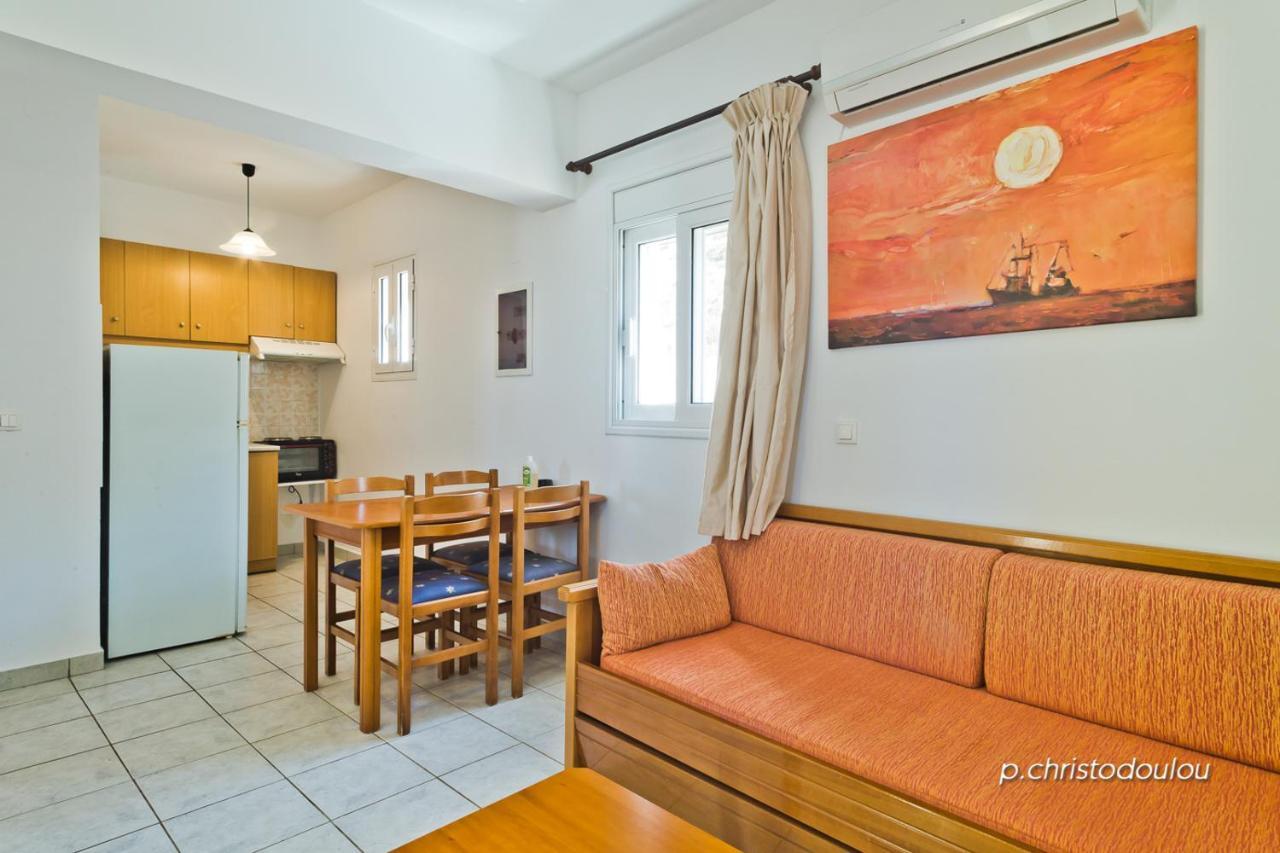 Albatros Studios & Apartments Lefkos  Luaran gambar